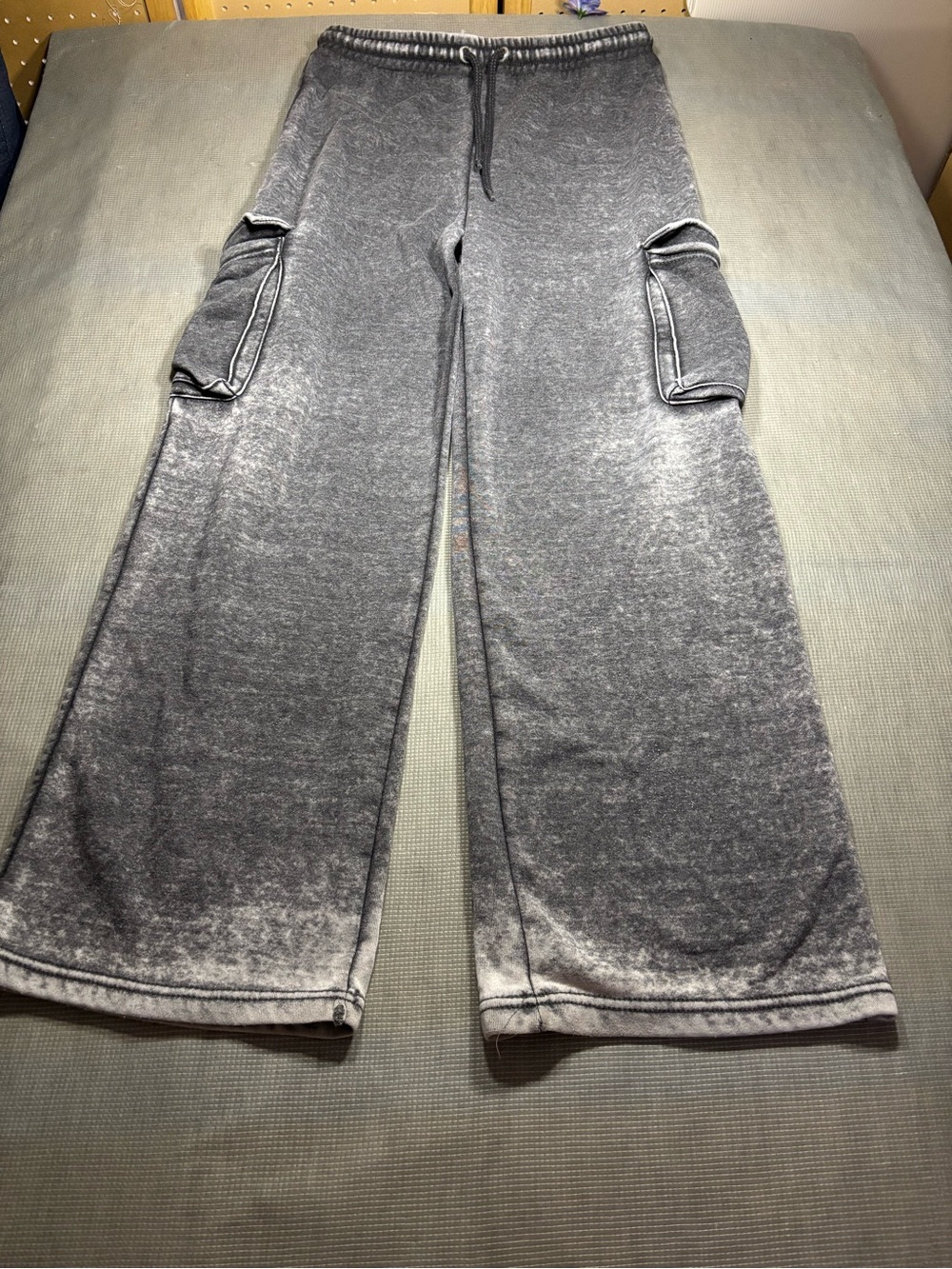 Reflex Gray Knit Garment Label View size M